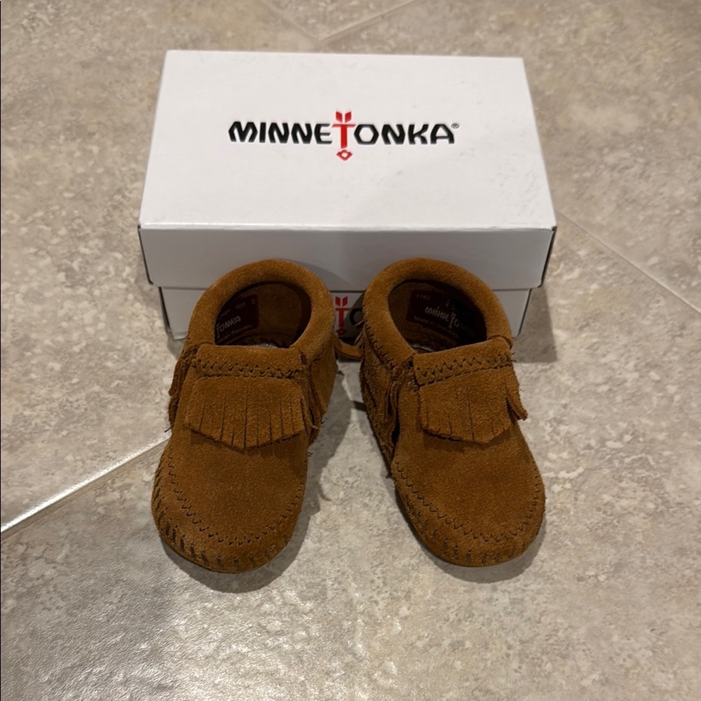Minnetonka Riley Bootie infant size 2